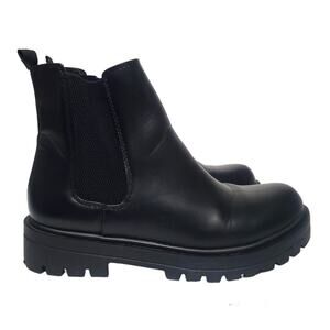 Soda Pilot-S Black Lug Sole Chelsea Ankle Boot Size 10